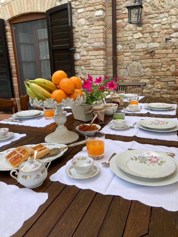 L'Aurora Bed & Breakfast Todi Bagian luar foto